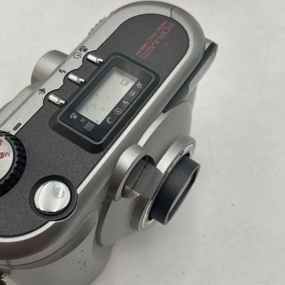 Toshiba PDR M25 2.2MP Digital Camera 3X Zoom+Battery+SD Card+Case-Silver TESTED